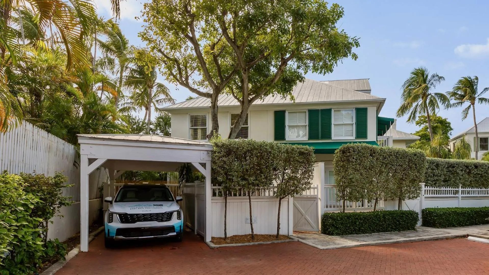 Banana Blossoms By Last Key Realty Key West